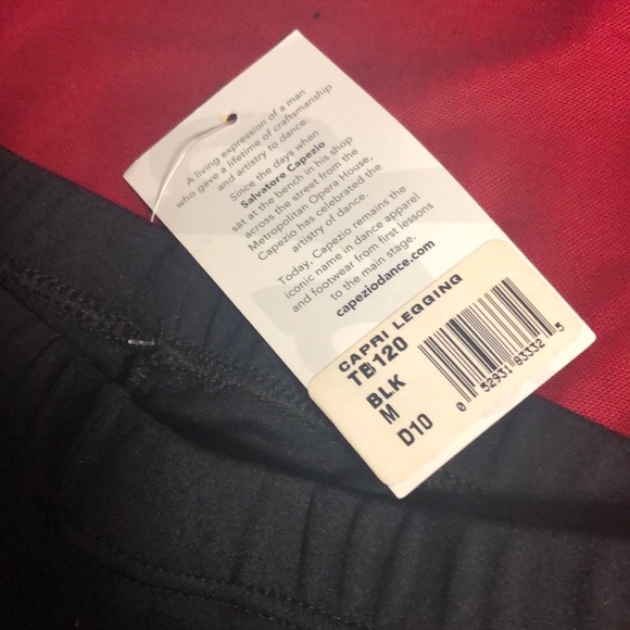 Black capris - Picture 2 of 3